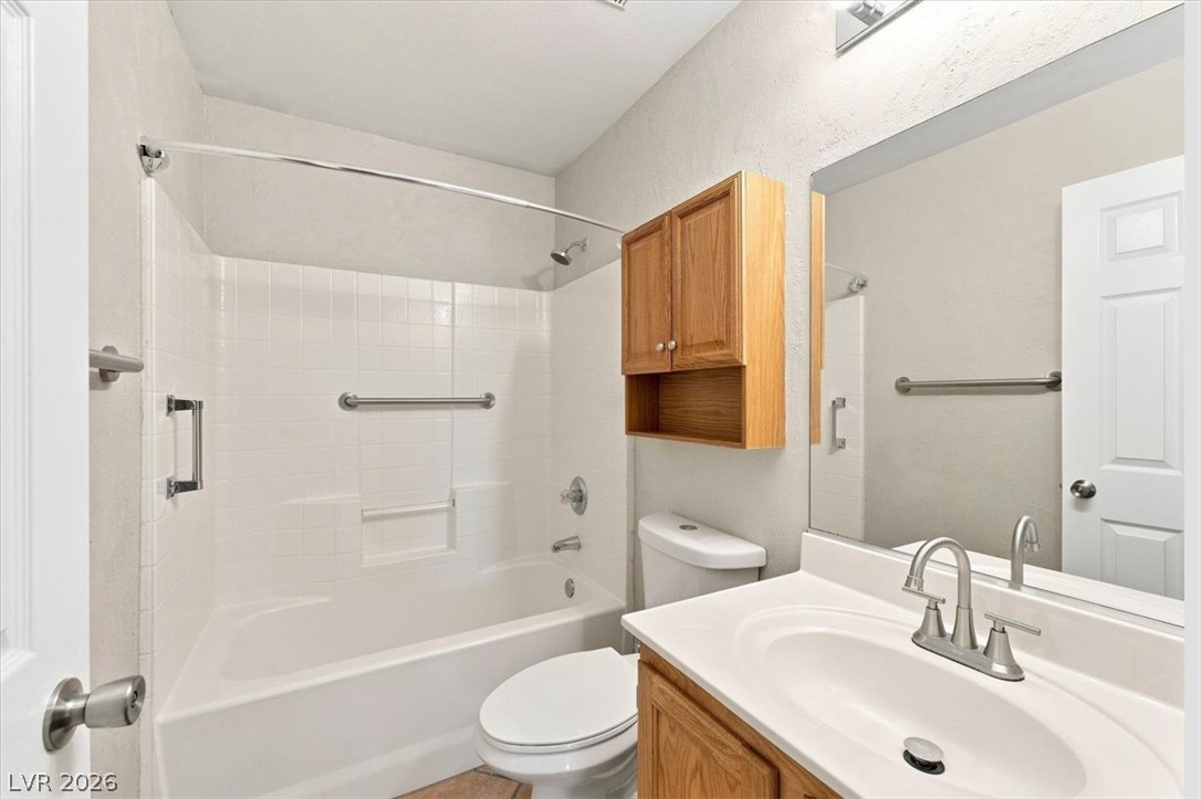 8929 Crooked Shell Avenue Property Photo 15