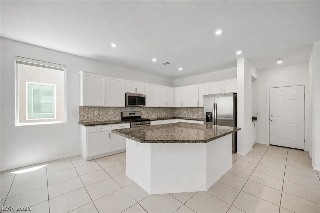 6178 Yuzu Place Property Photo 10