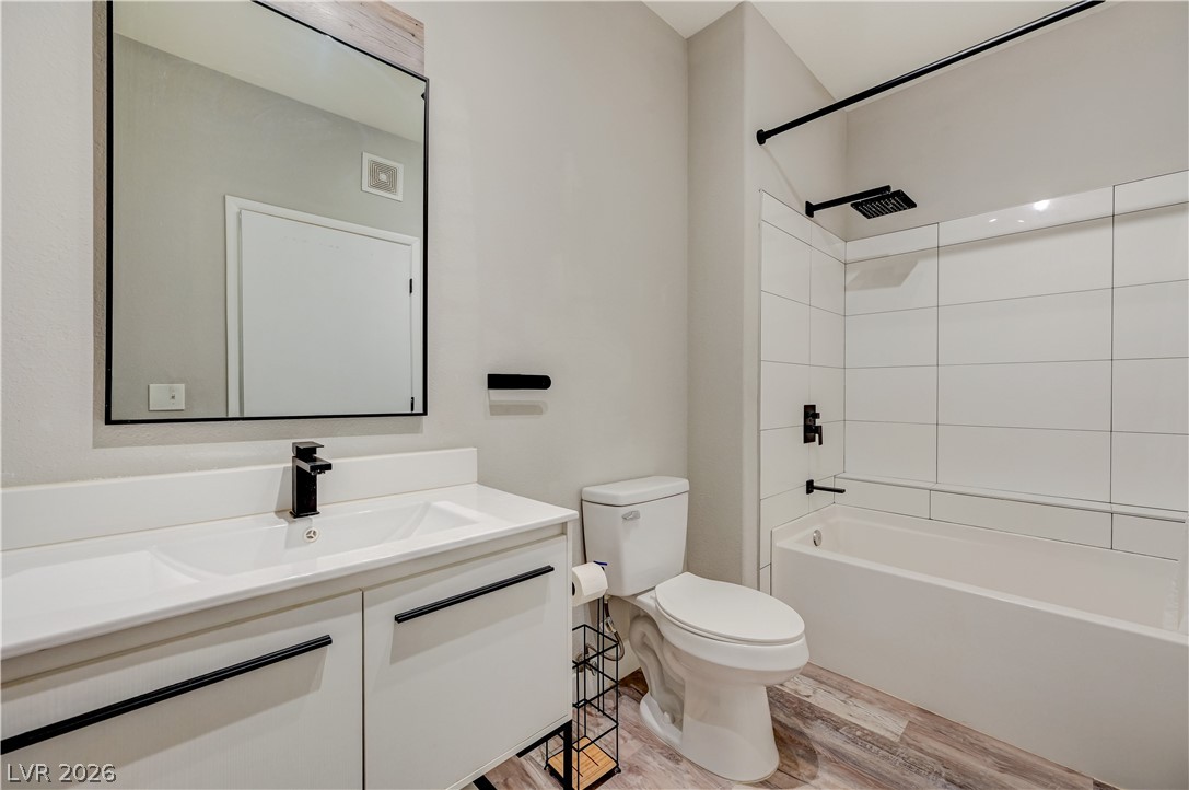 9050 West Warm Springs Road 1091 Property Photo 16