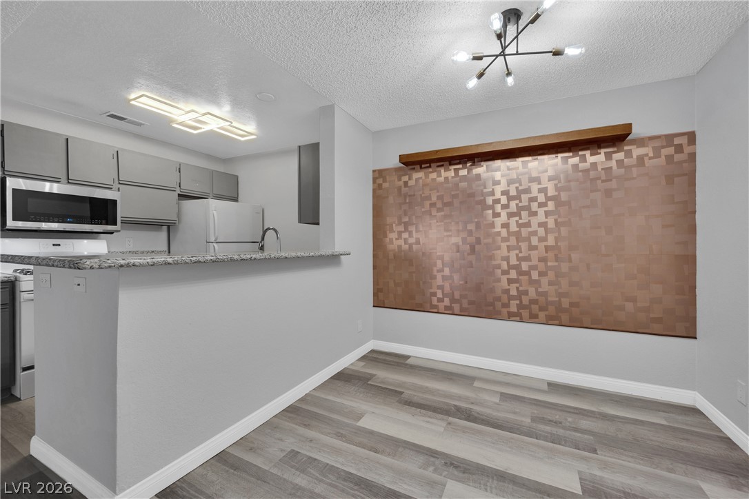 2200 South Fort Apache Road 2041 Property Photo 4