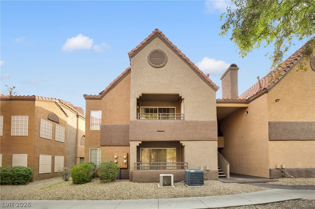 2200 South Fort Apache Road 2041 Property Photo 23