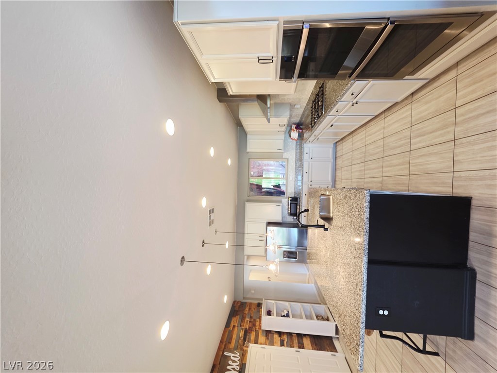 1518 Morning Bell Avenue Property Photo 11