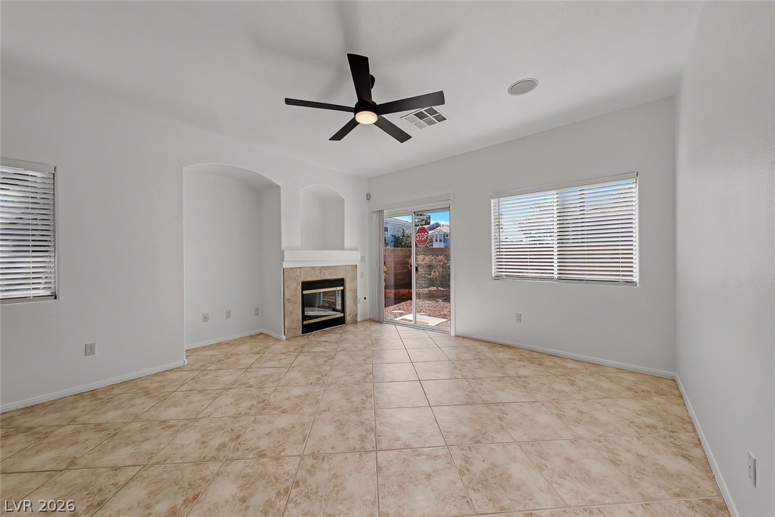 259 Queens Court Property Photo 4
