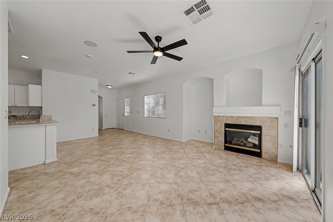 259 Queens Court Property Photo 5