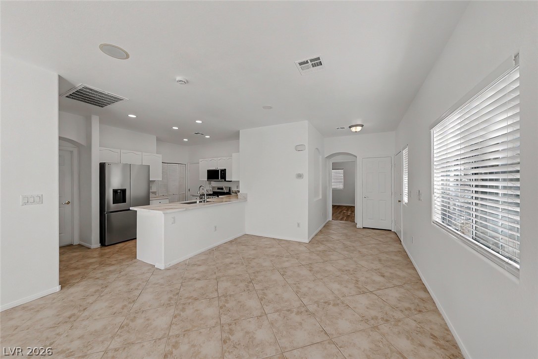 259 Queens Court Property Photo 8