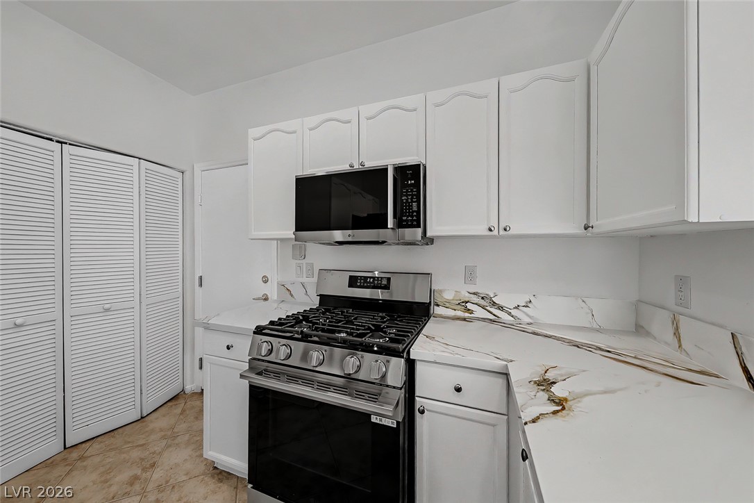 259 Queens Court Property Photo 10