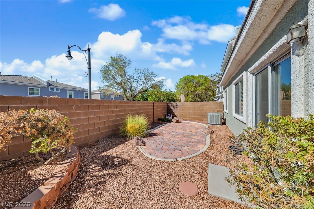 259 Queens Court Property Photo 20