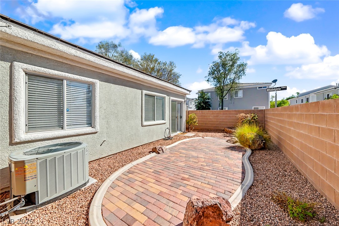 259 Queens Court Property Photo 21