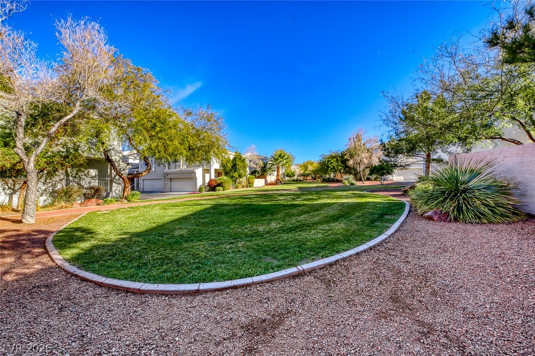 259 Queens Court Property Photo 23