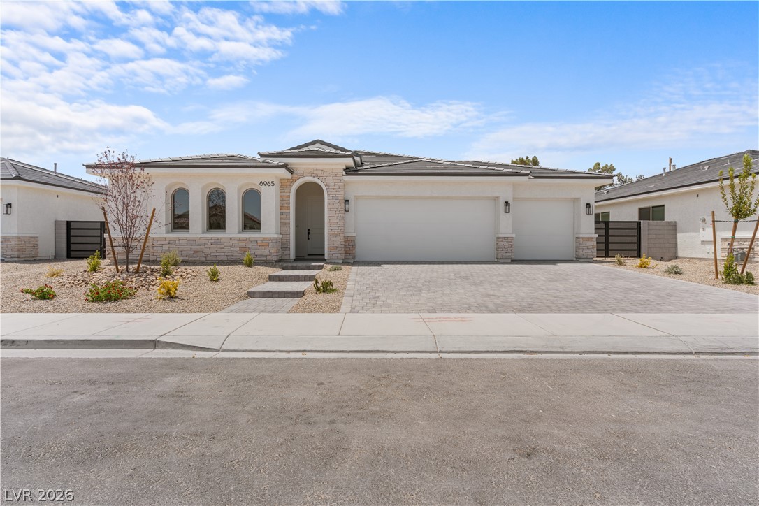 5615 Grizzly Summit Drive Property Photo 2