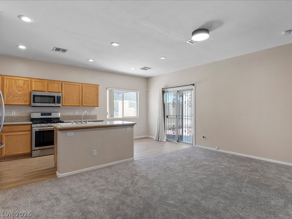 1732 Mizzenmast Avenue Property Photo 7