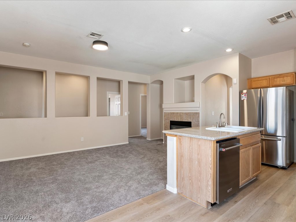 1732 Mizzenmast Avenue Property Photo 8