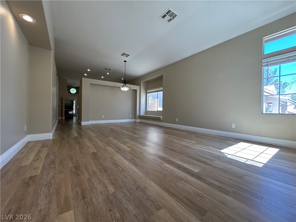 10404 Horseback Ridge Avenue Property Photo 2