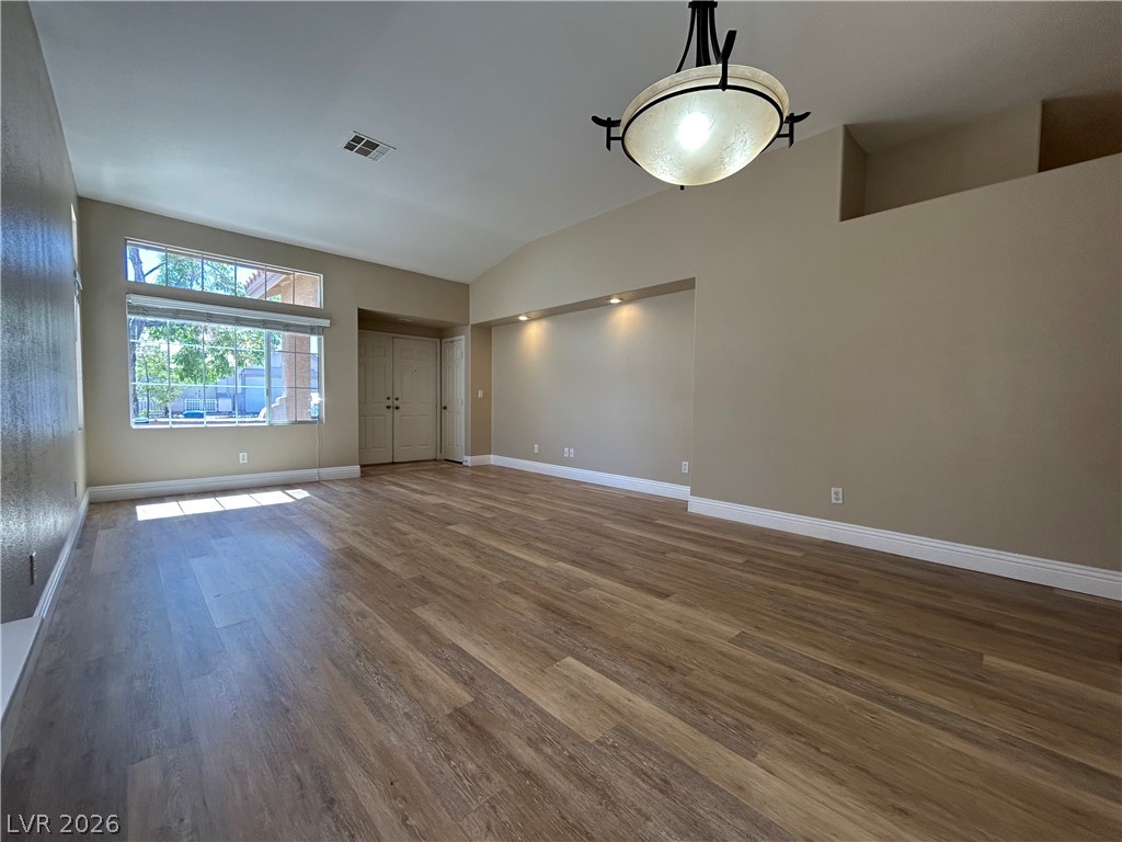 10404 Horseback Ridge Avenue Property Photo 4