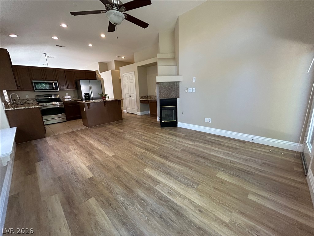 10404 Horseback Ridge Avenue Property Photo 10