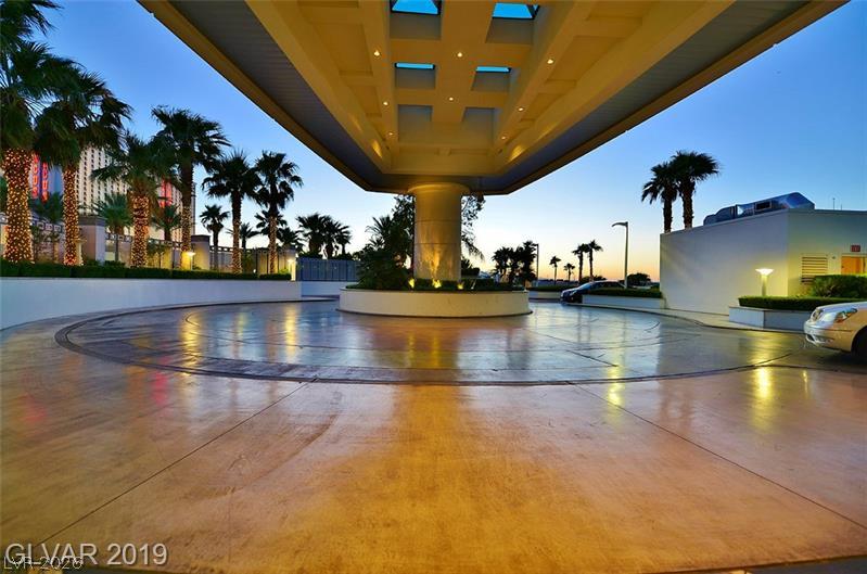 2700 Las Vegas Boulevard 811 Property Photo 2