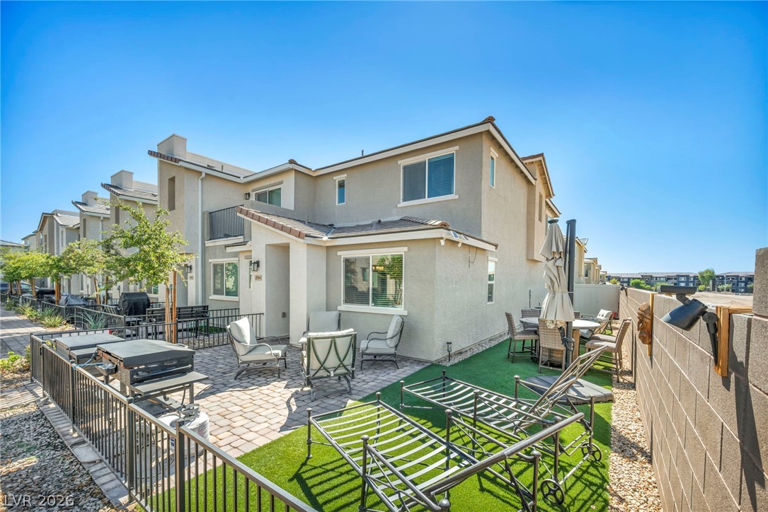 2594 Canary Yellow Court Property Photo 1