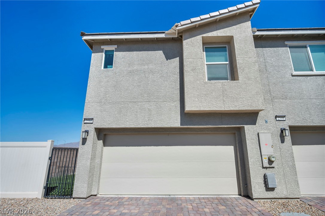2594 Canary Yellow Court Property Photo 7
