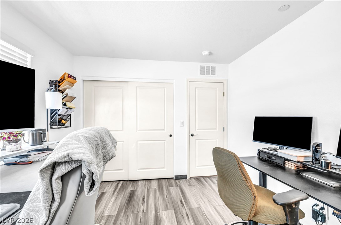 2594 Canary Yellow Court Property Photo 22