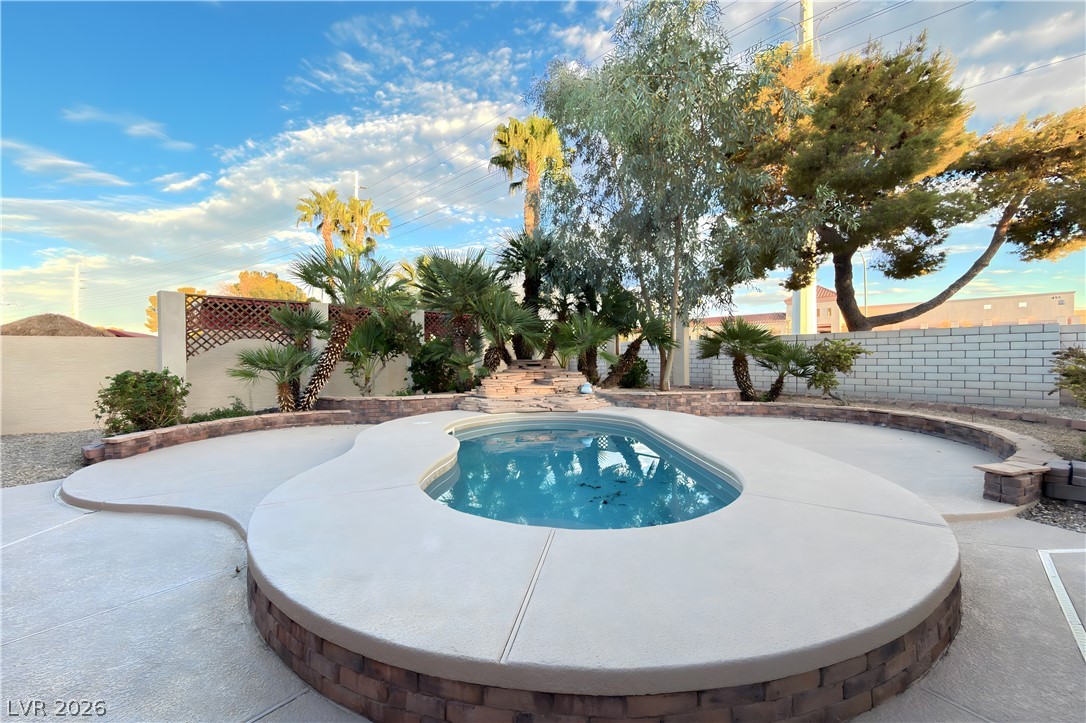 443 Compo Avenue Property Photo 1