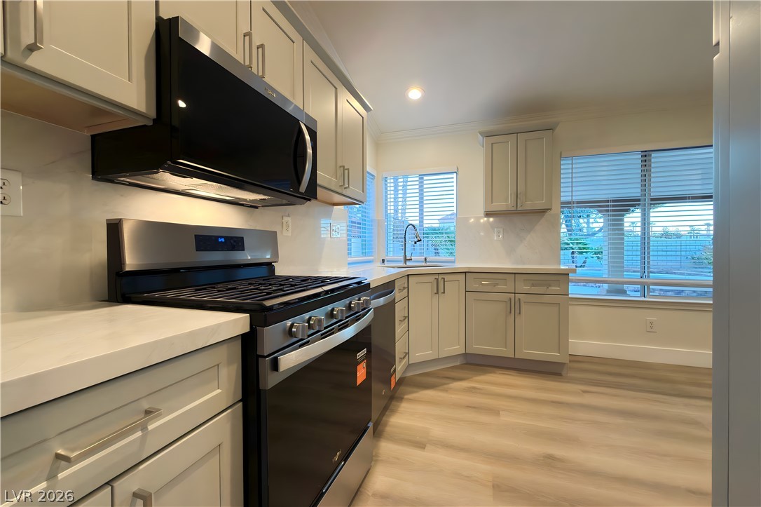 443 Compo Avenue Property Photo 9