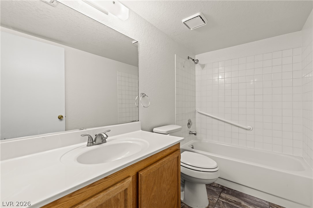 409 Mesa Boulevard 102 Property Photo 11