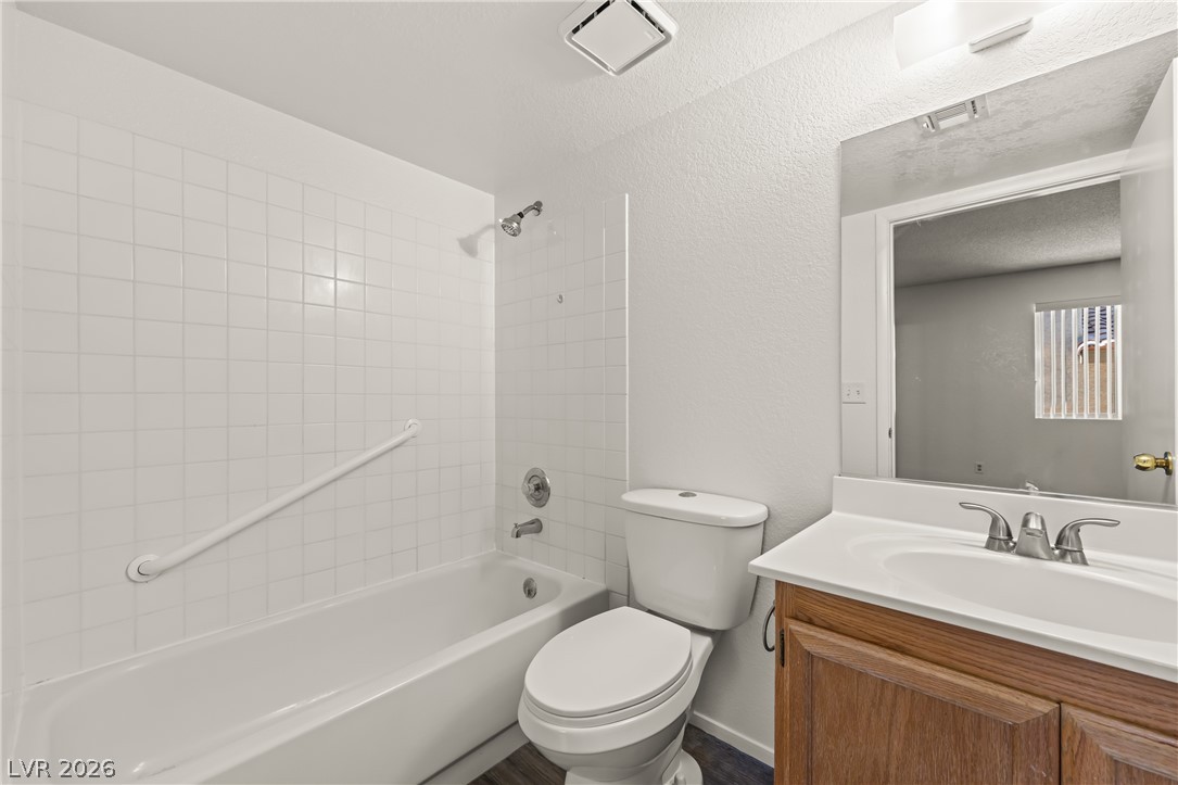 409 Mesa Boulevard 102 Property Photo 16