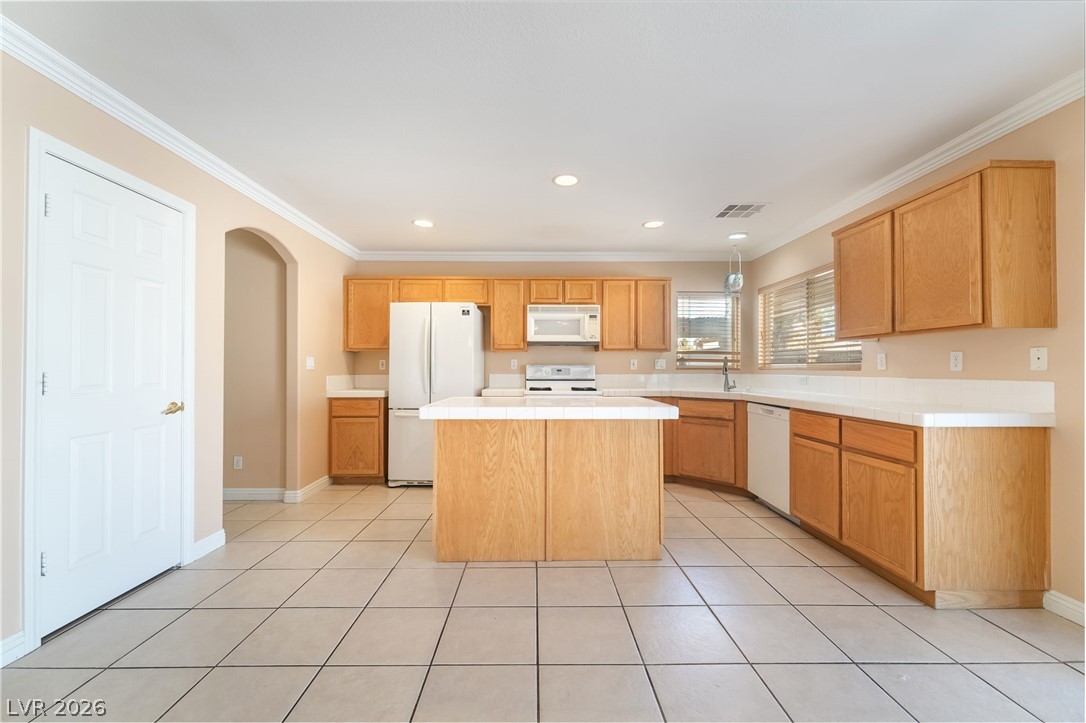884 Sweeping Vine Avenue Property Photo 14