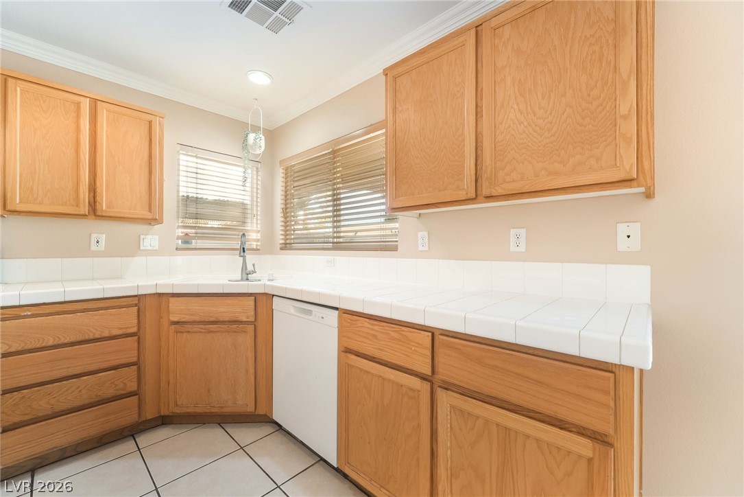 884 Sweeping Vine Avenue Property Photo 15