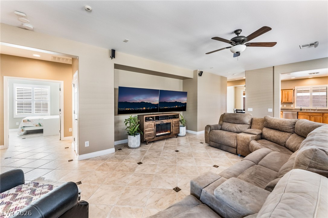 7213 Gran Paradiso Drive Property Photo 8