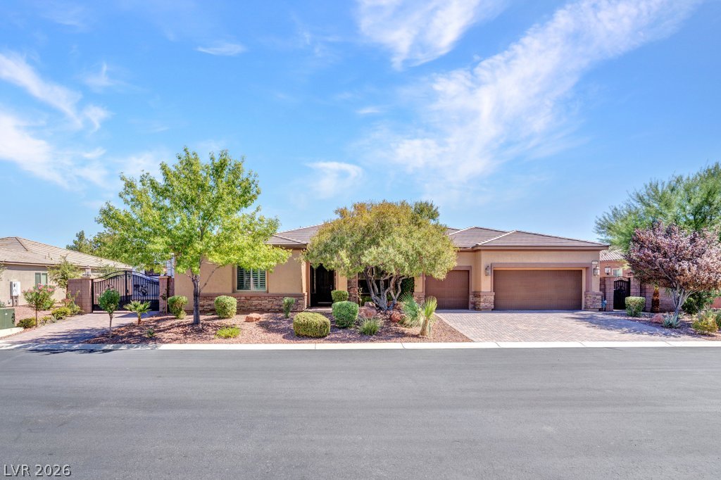 4260 Helena Cove Court Property Photo 2