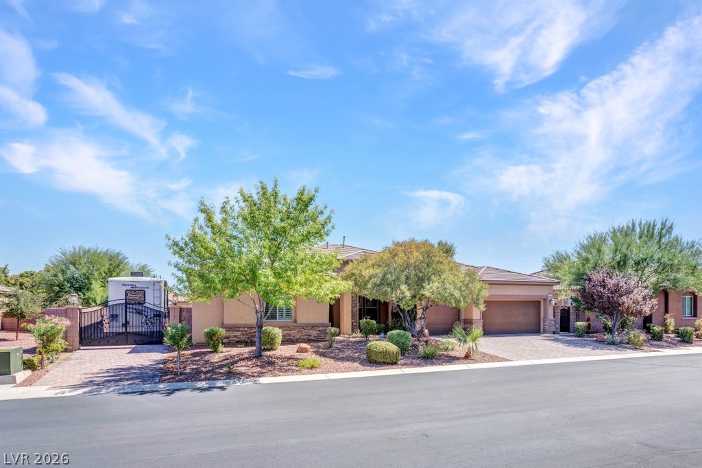 4260 Helena Cove Court Property Photo 3