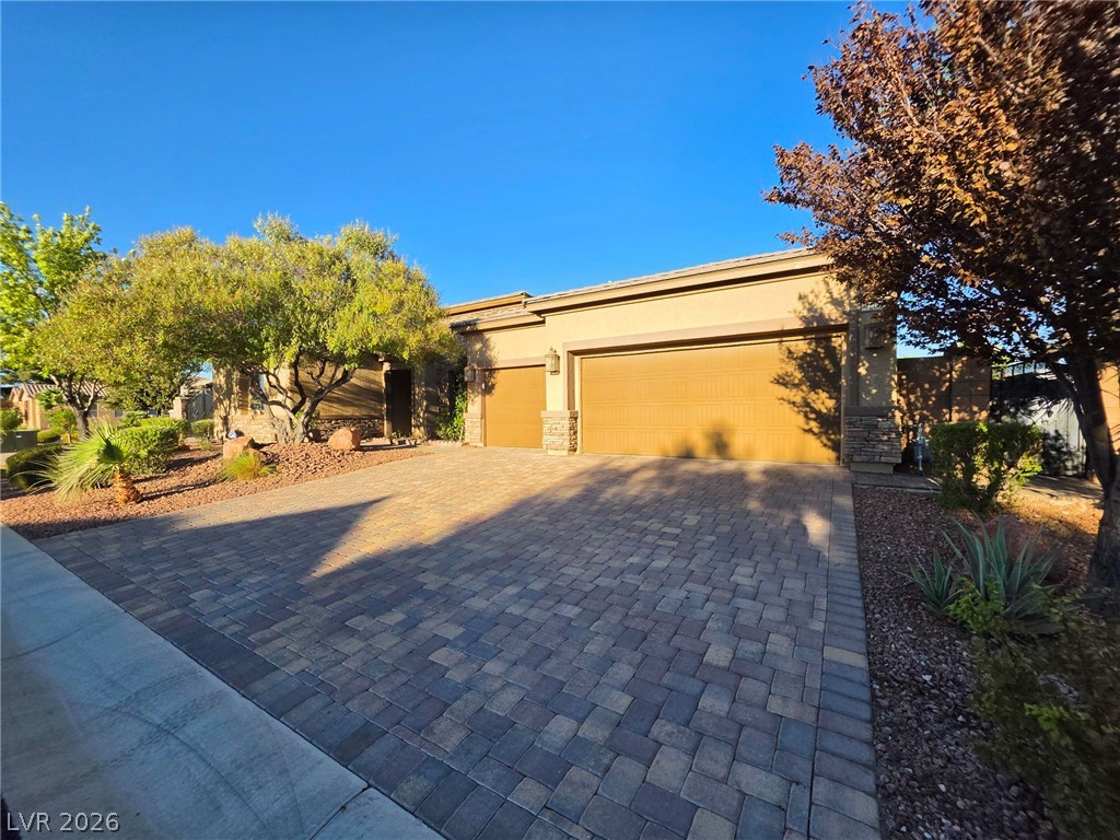 4260 Helena Cove Court Property Photo 8