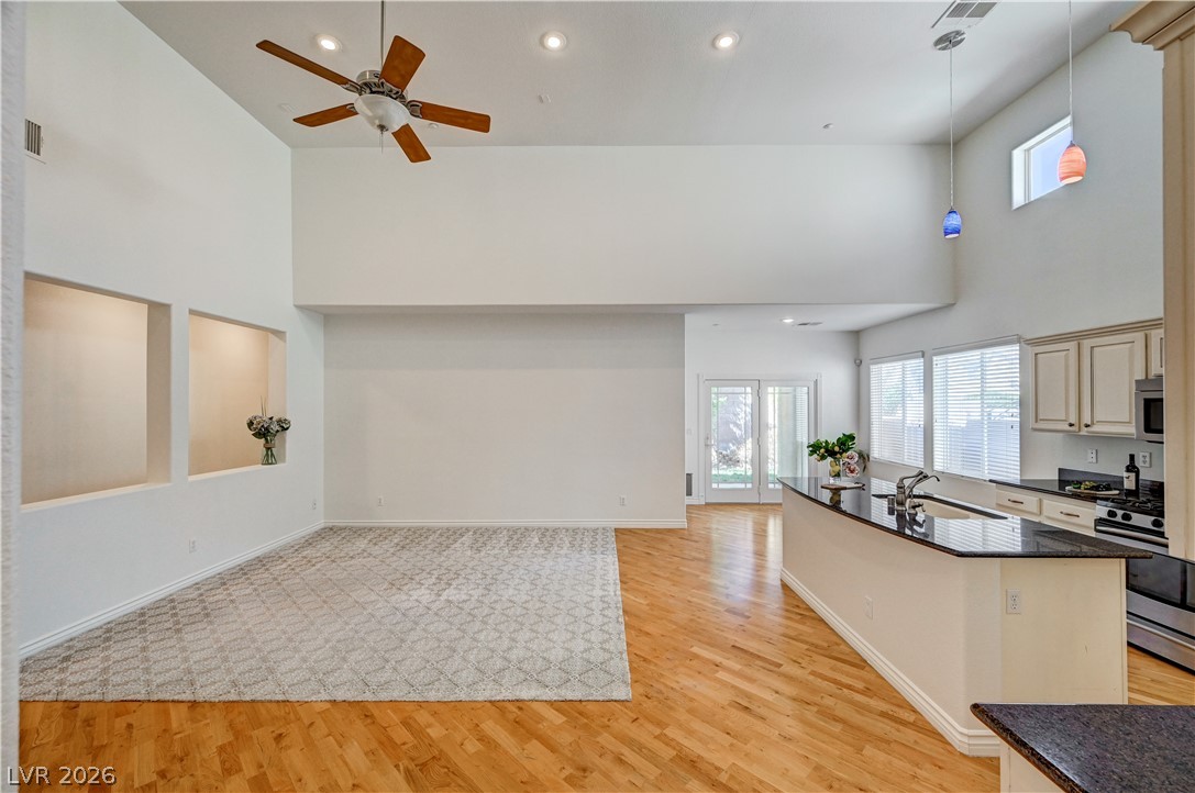 1133 Denman Valley Street Property Photo 6