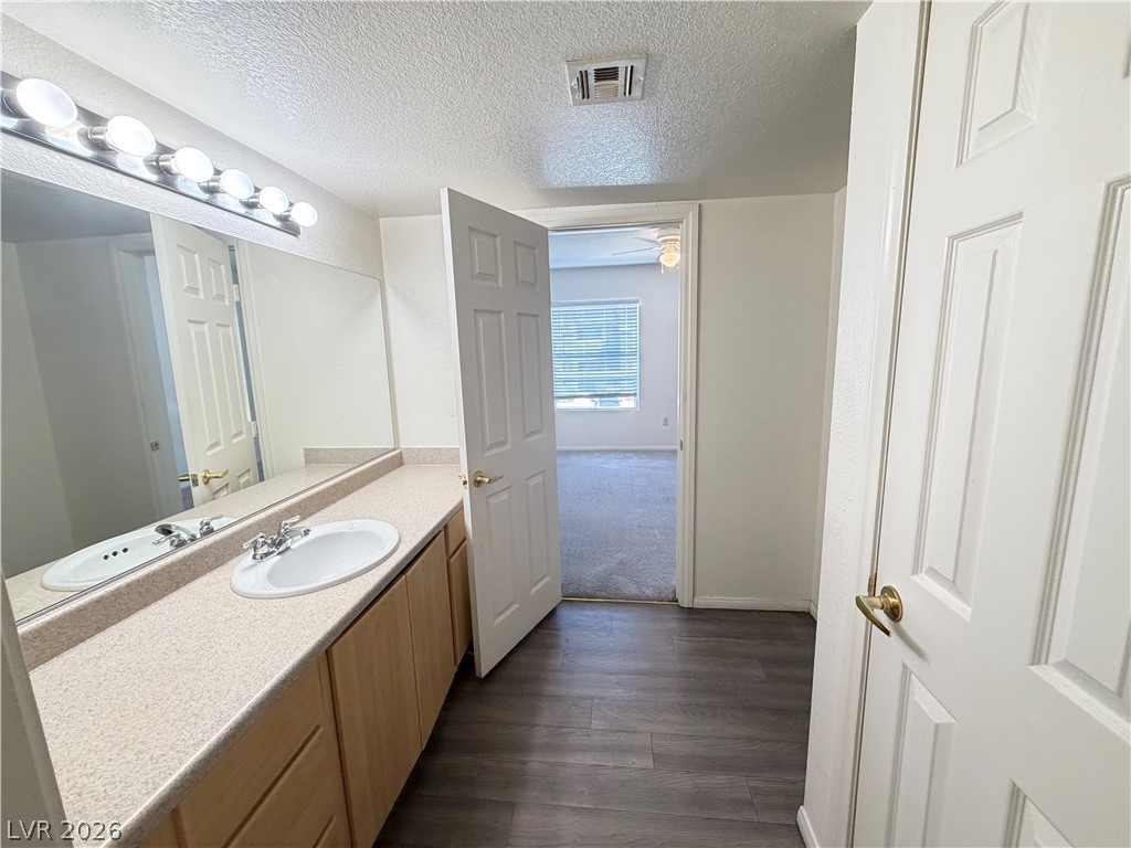 6955 North Durango Drive 2034 Property Photo 12