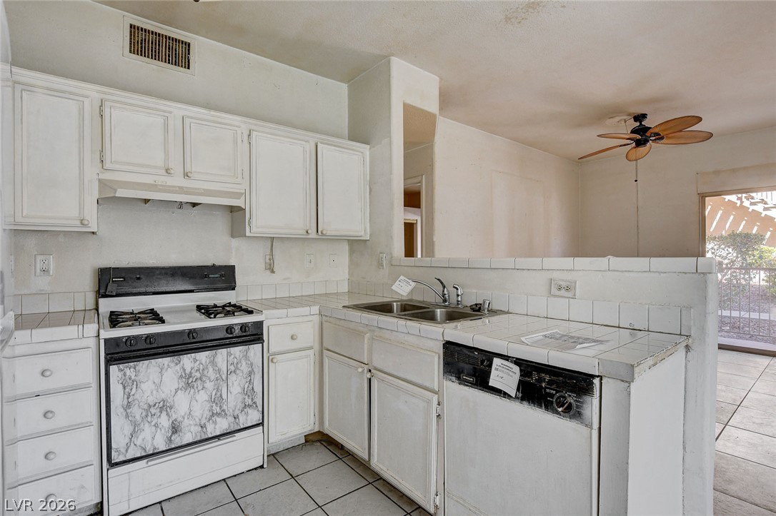 2110 Los Feliz Street 1023 Property Photo 13
