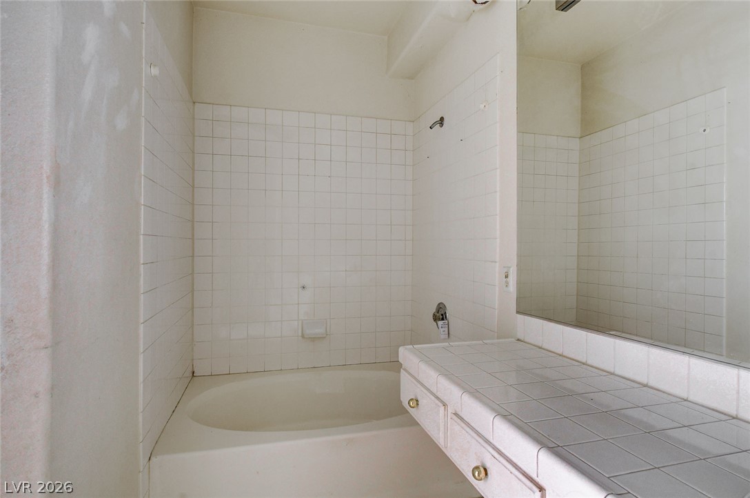 2110 Los Feliz Street 1023 Property Photo 30