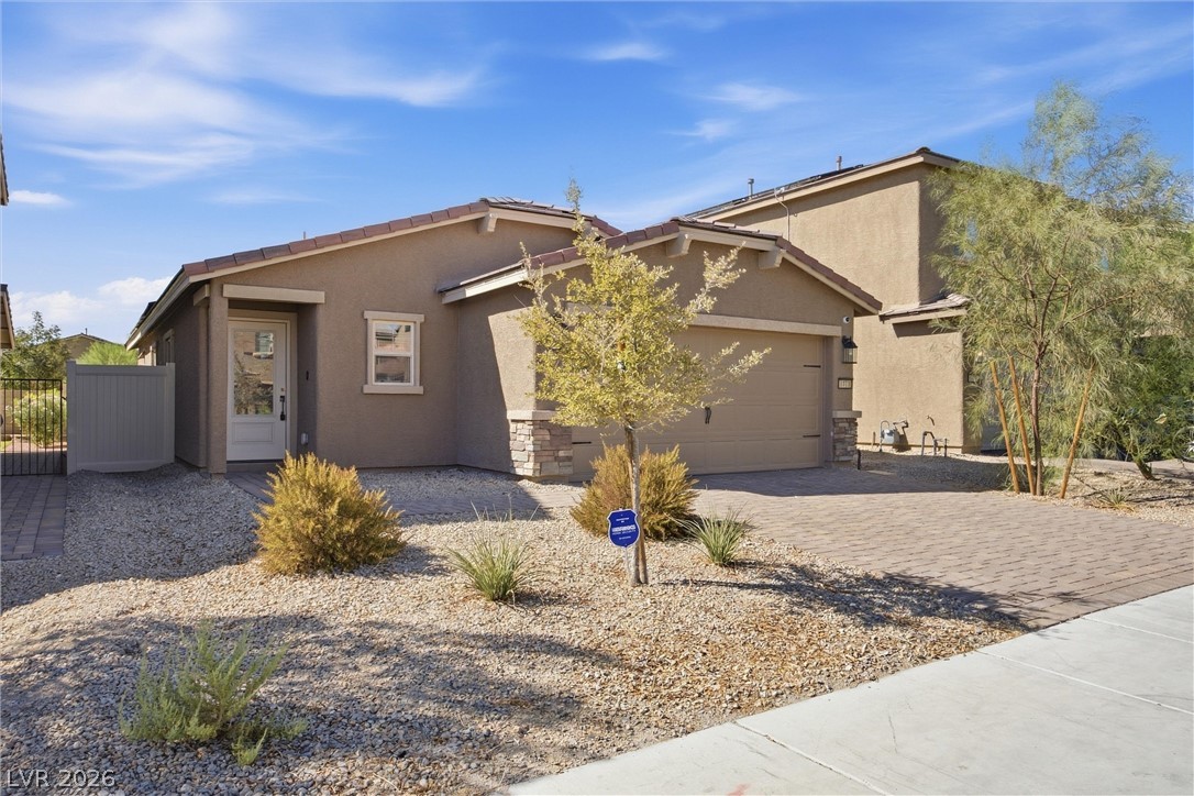 1573 Oro Grande Drive Property Photo 2