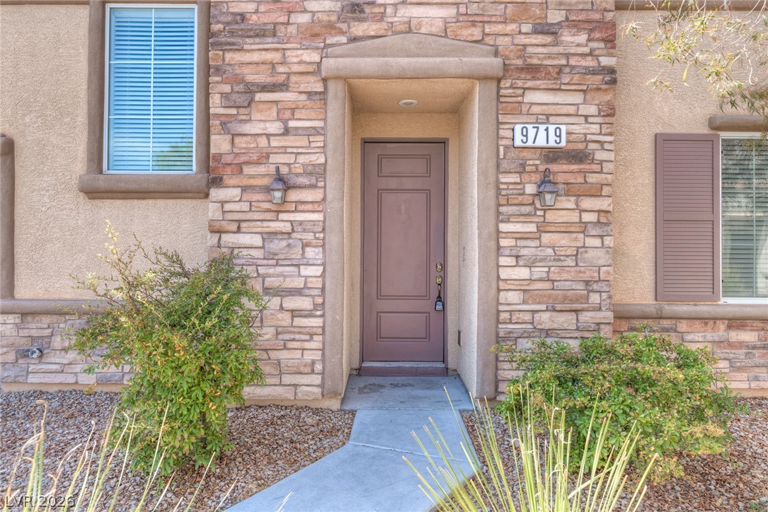 9719 Aleutian Street Property Photo 4