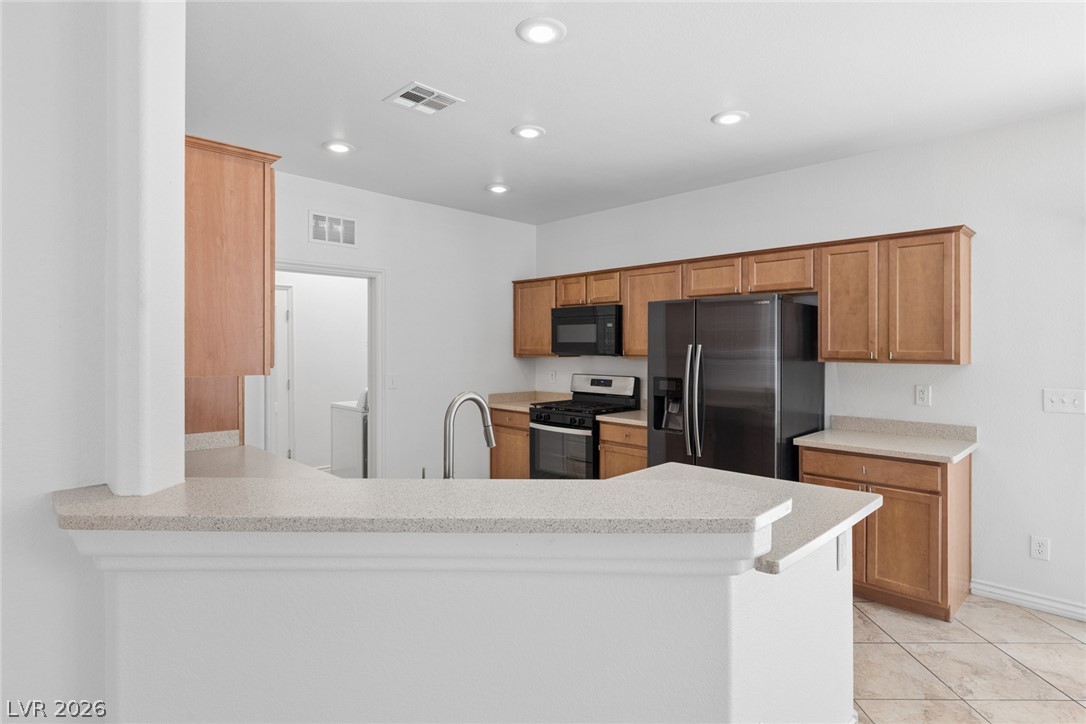 9719 Aleutian Street Property Photo 7