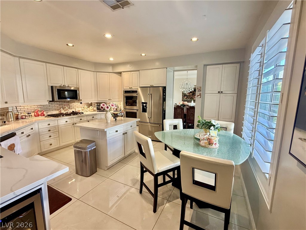 2817650 Property Photo 9