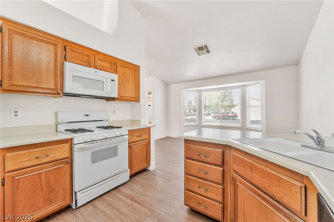 4904 Spring Falls Way Property Photo 12