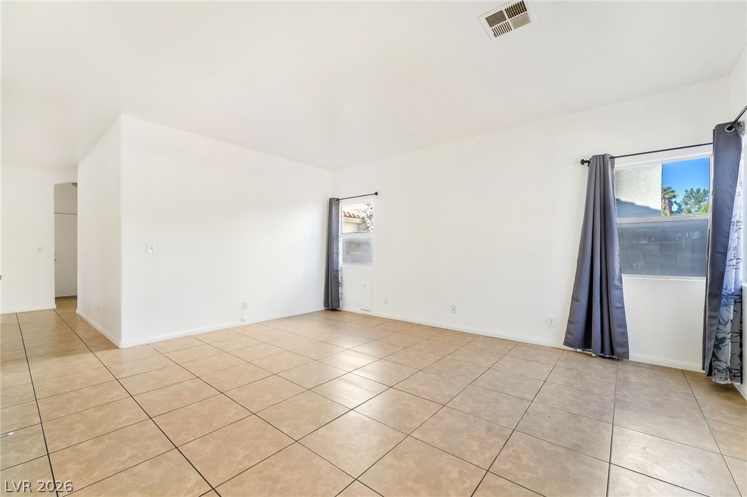 1354 Silver Knoll Avenue Property Photo 8