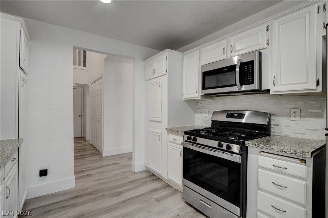 4049 Chalfont Court Property Photo 7