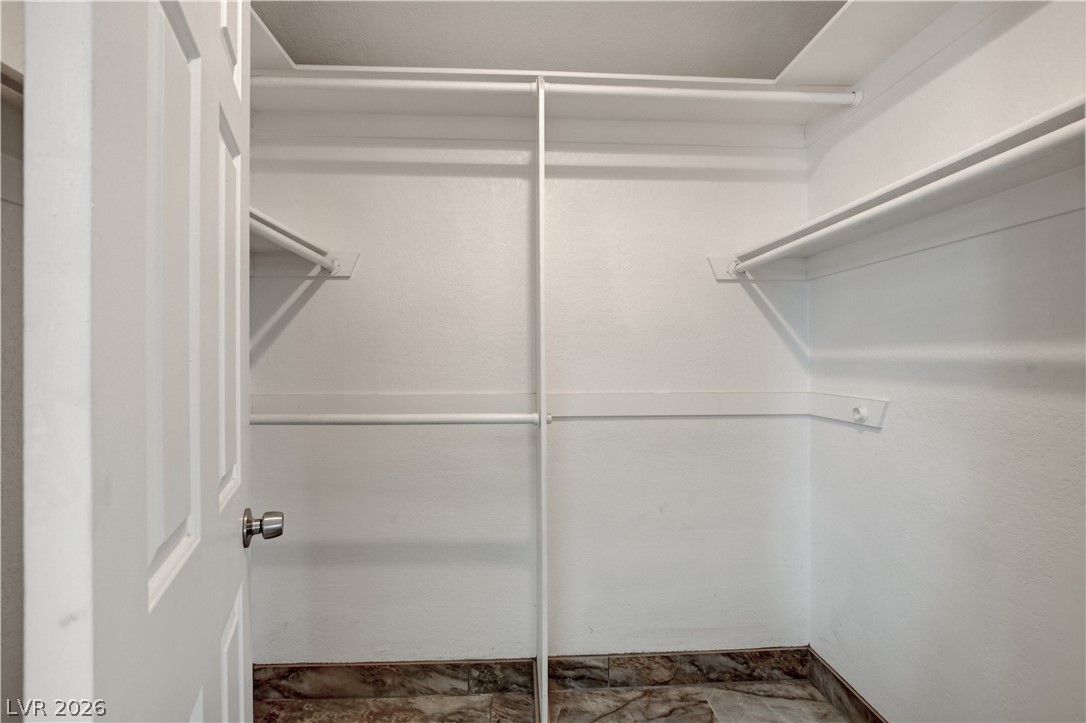 4049 Chalfont Court Property Photo 12