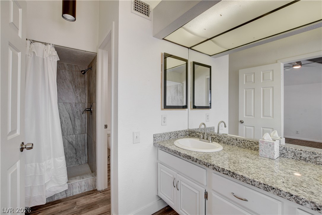 4049 Chalfont Court Property Photo 17