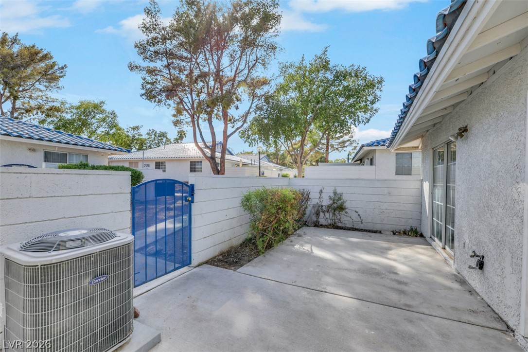 2137 Petersham Court C Property Photo 4