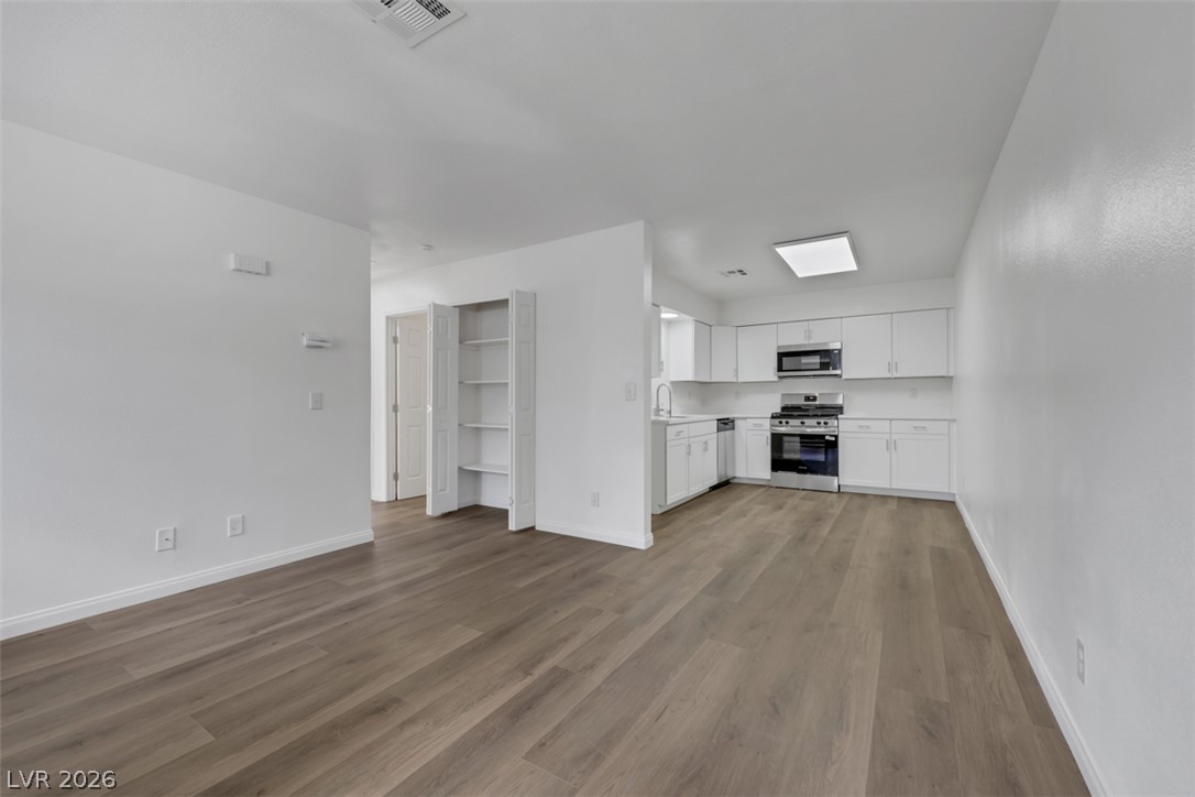 2137 Petersham Court C Property Photo 8