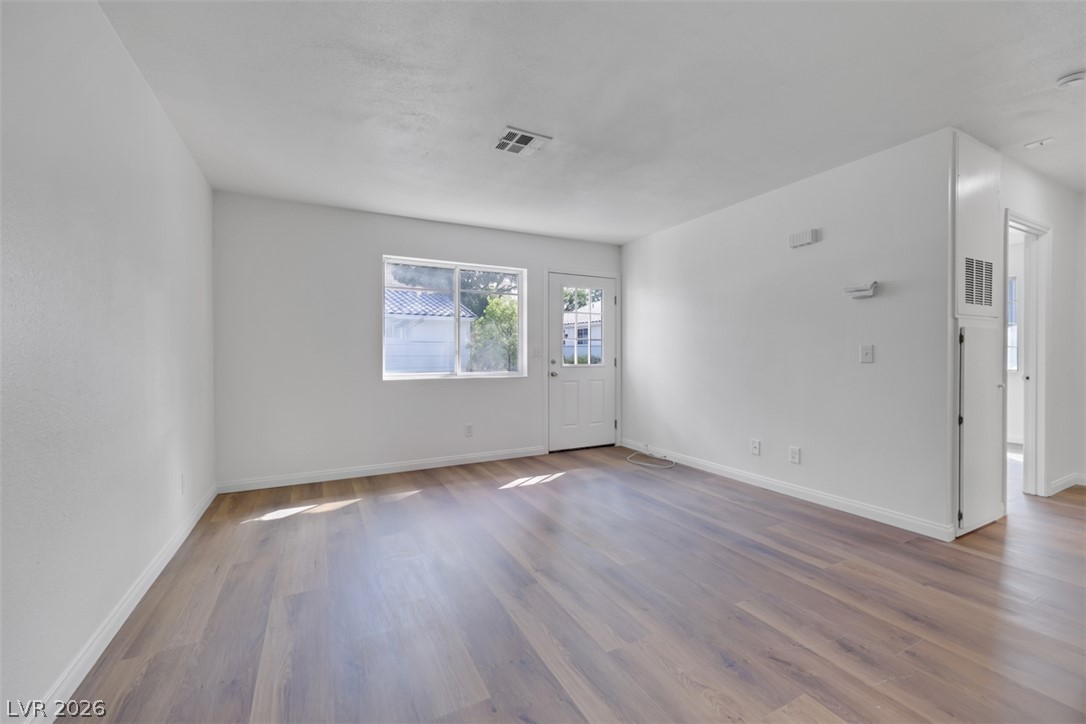 2137 Petersham Court C Property Photo 9