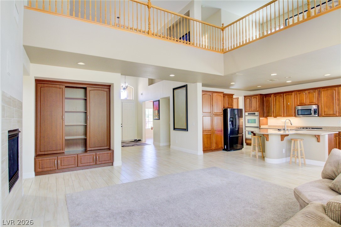 8925 Monte Oro Drive Property Photo 5